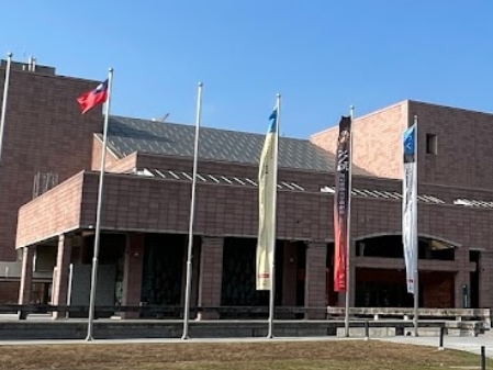 高雄市立美術館