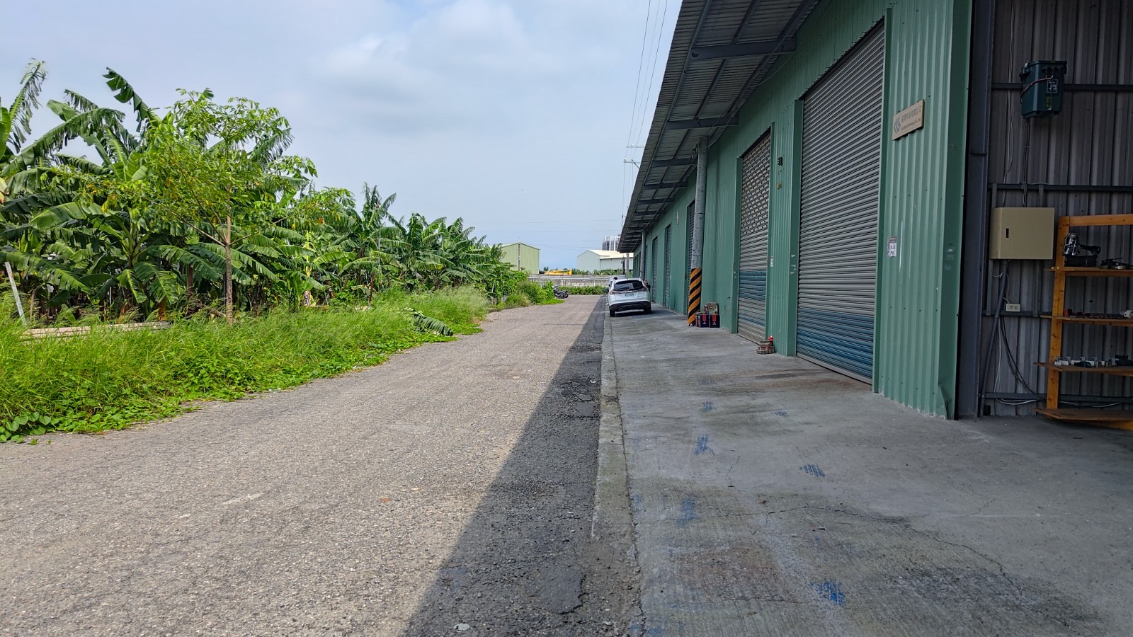 高雄大寮區光明路一段180坪廠房整租｜三間60坪廠房出租，交通便利，企業首選