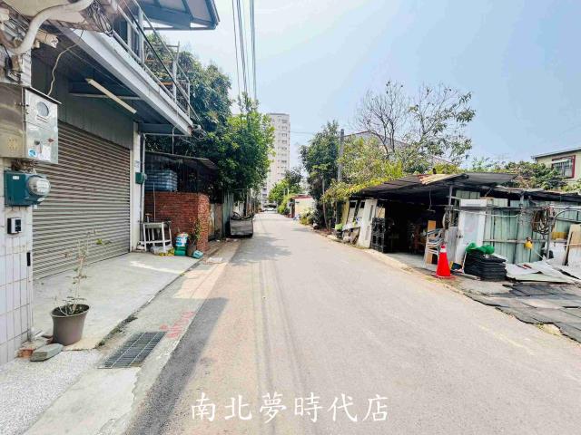 近東區淨修都內方正農地