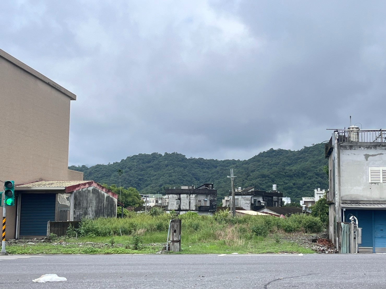 礁溪正省道稀有建地適店面