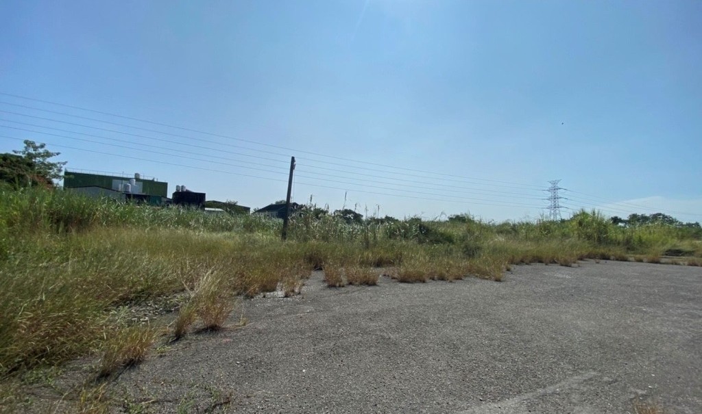 花壇彰員路3千坪大農舍廠房--陳經理0980-589777