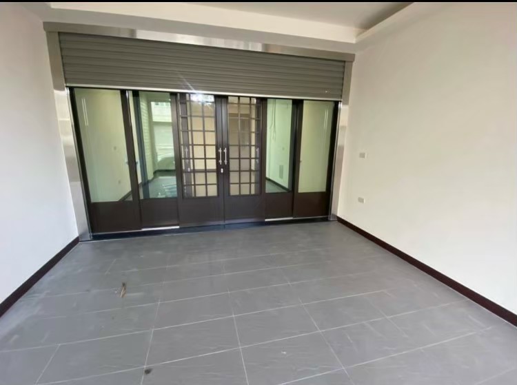 溪湖鎭二溪路店面--陳經理0980-589777