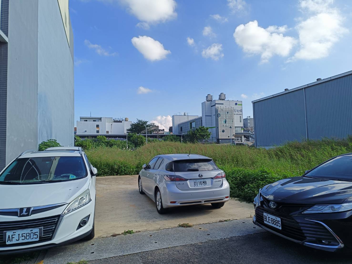 楊梅幼獅交流道旁工業地