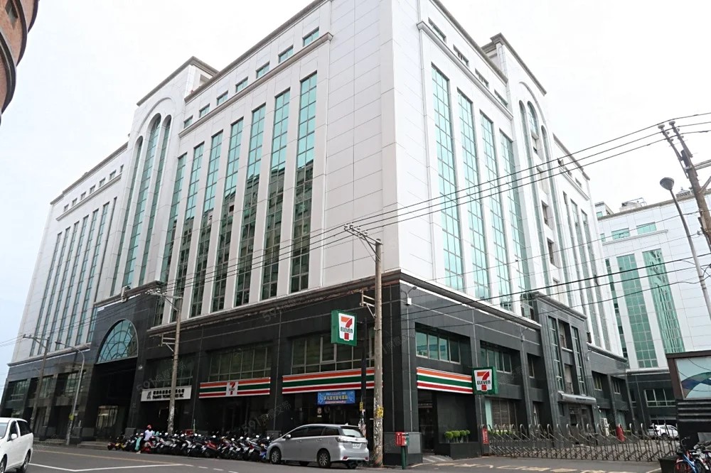 竹北車站旁新穎廠辦