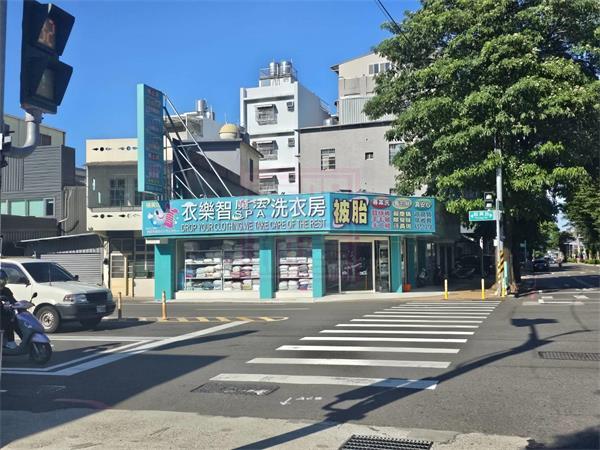 新竹縣竹北市縣政特區黃金角店+車位-春明地產-035551111