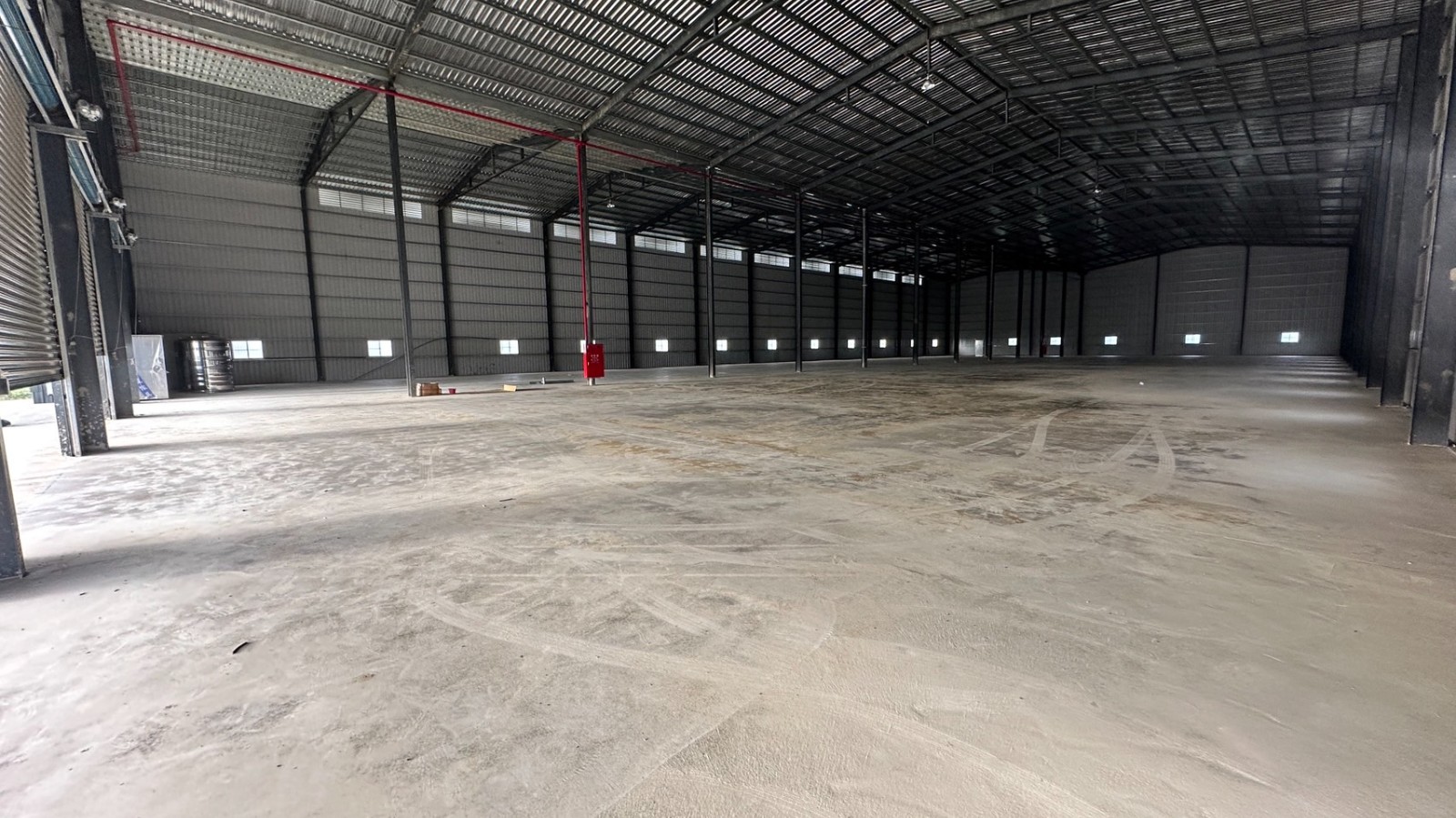 中壢台31合法挑高9米倉庫廠房 •	大桃園廠房工業地買賣出售/廠房出租