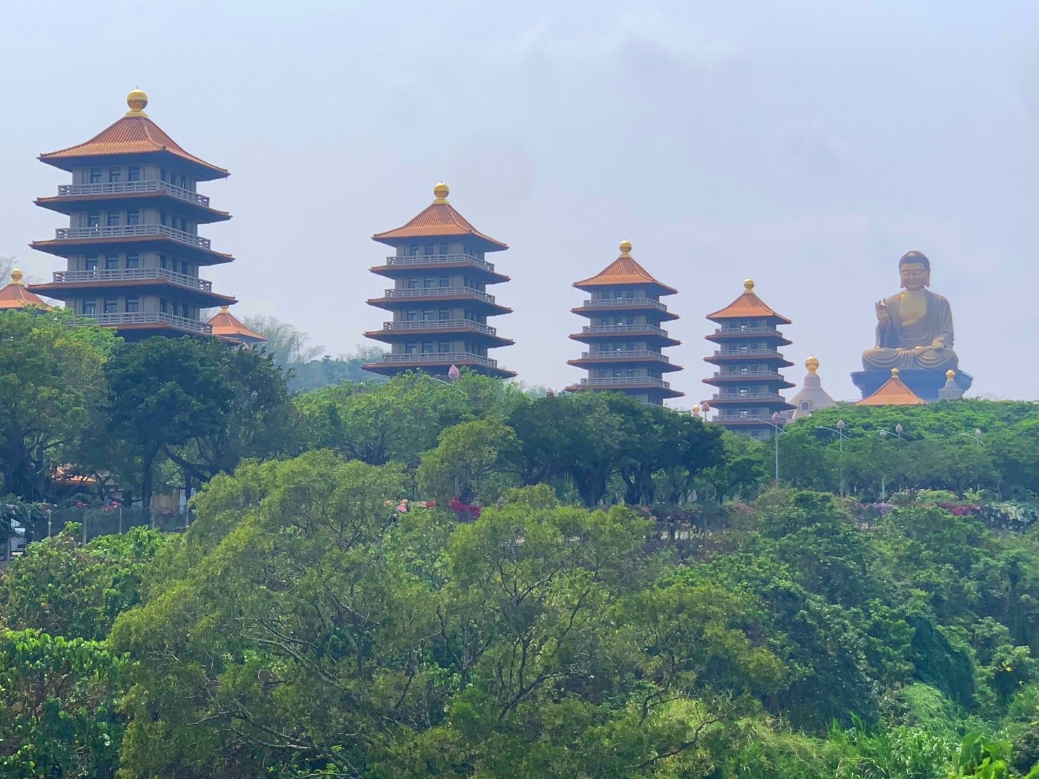 低於公告現值就能擁有佛光普照聖地