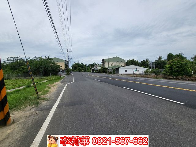 近玉井市區大路邊農地