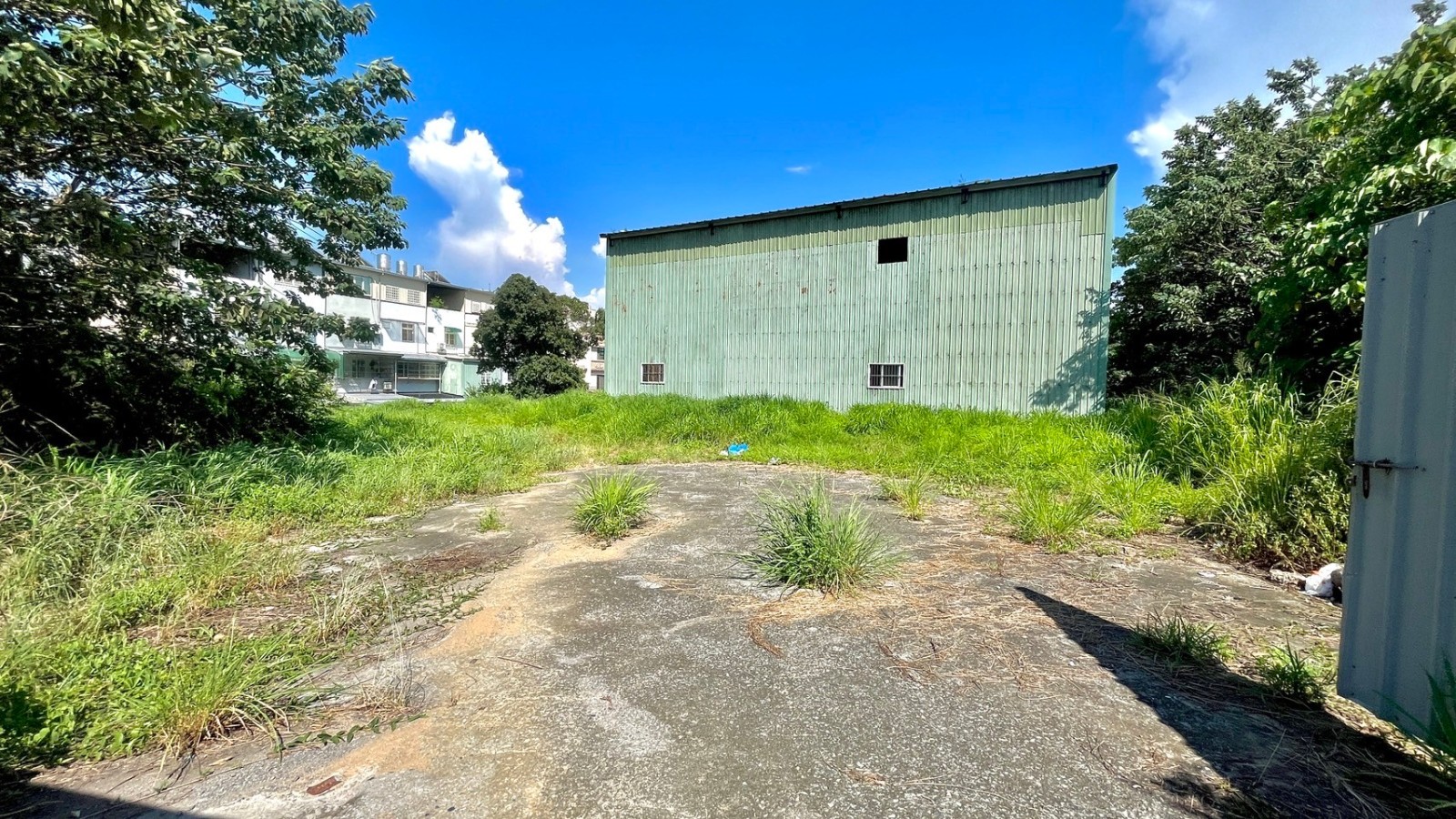 南投半山合法建物3分2農地