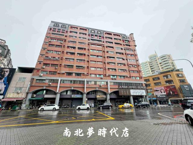 東區~崇學路-崇學國小1~4樓・黃金樓店-洽0912012388 蔡銘勳