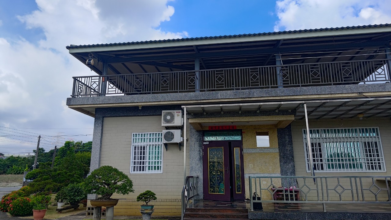 鳥松~找一個愛樹的您來住合法農舍