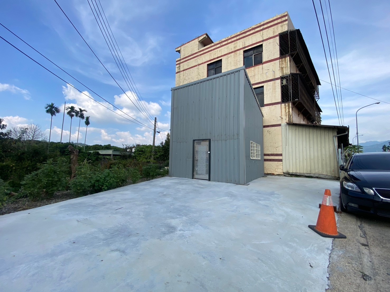 草屯中正路45坪建地附合法屋