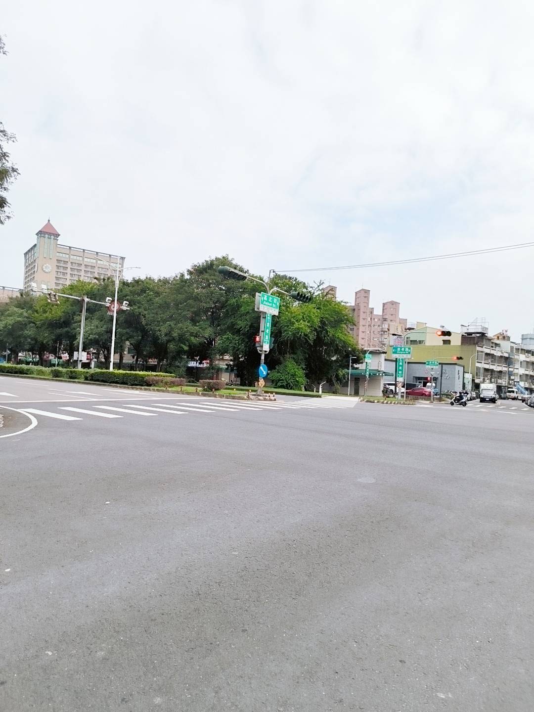嘉義市近耐斯百貨嘉基週邊建地  適合蓋大樓