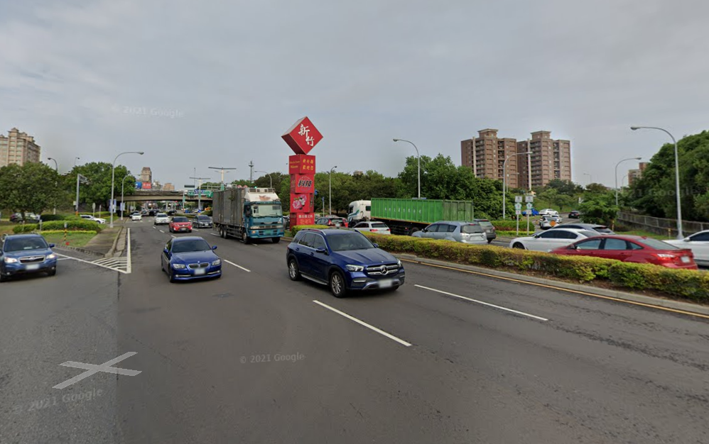竹北大路邊工業廠房