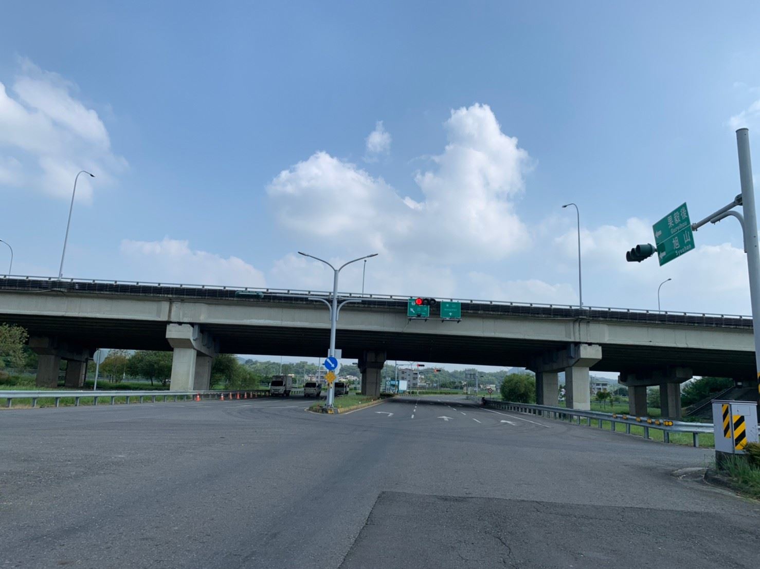 柳營交流道下近科工區朝南方正3分農地