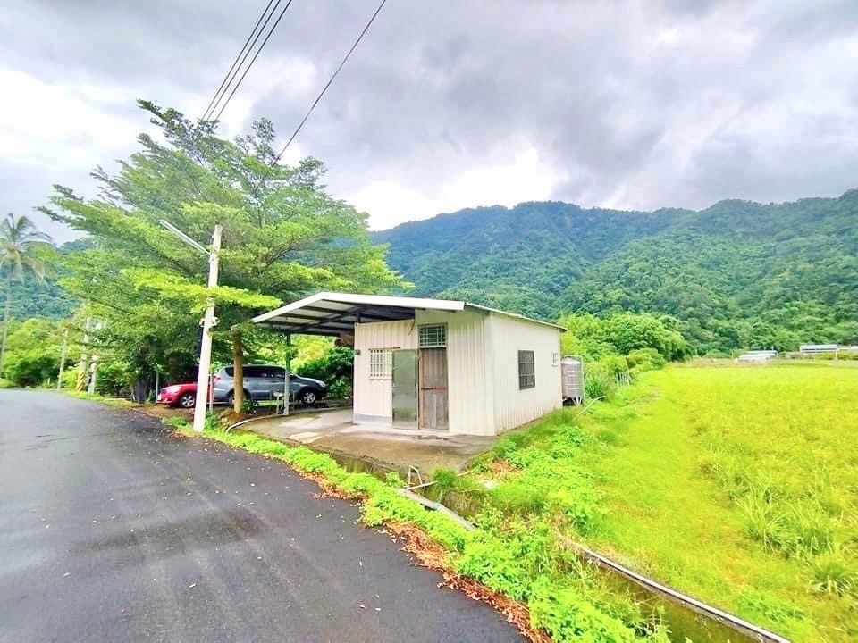 水里-資材室美農地~水里市區10分鐘 群山環繞美不勝收地勢完全平坦