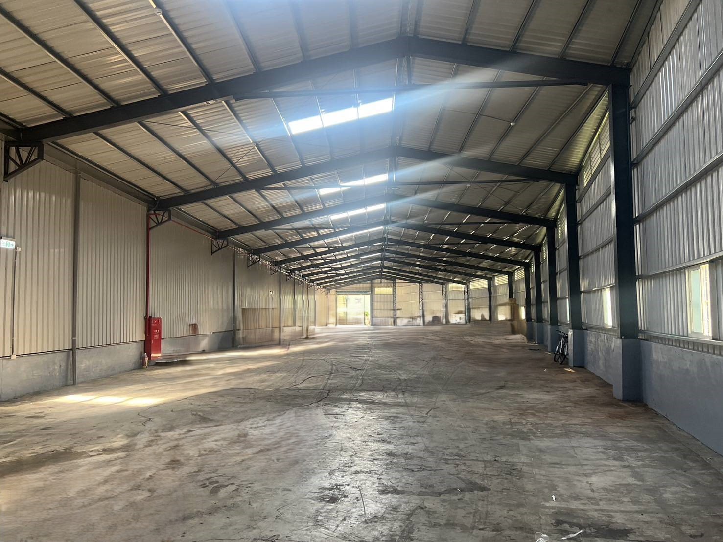 林口/都計農業區/收租廠房 • 新北市廠房買賣/工業地/建地/徵收農地/廠房出租