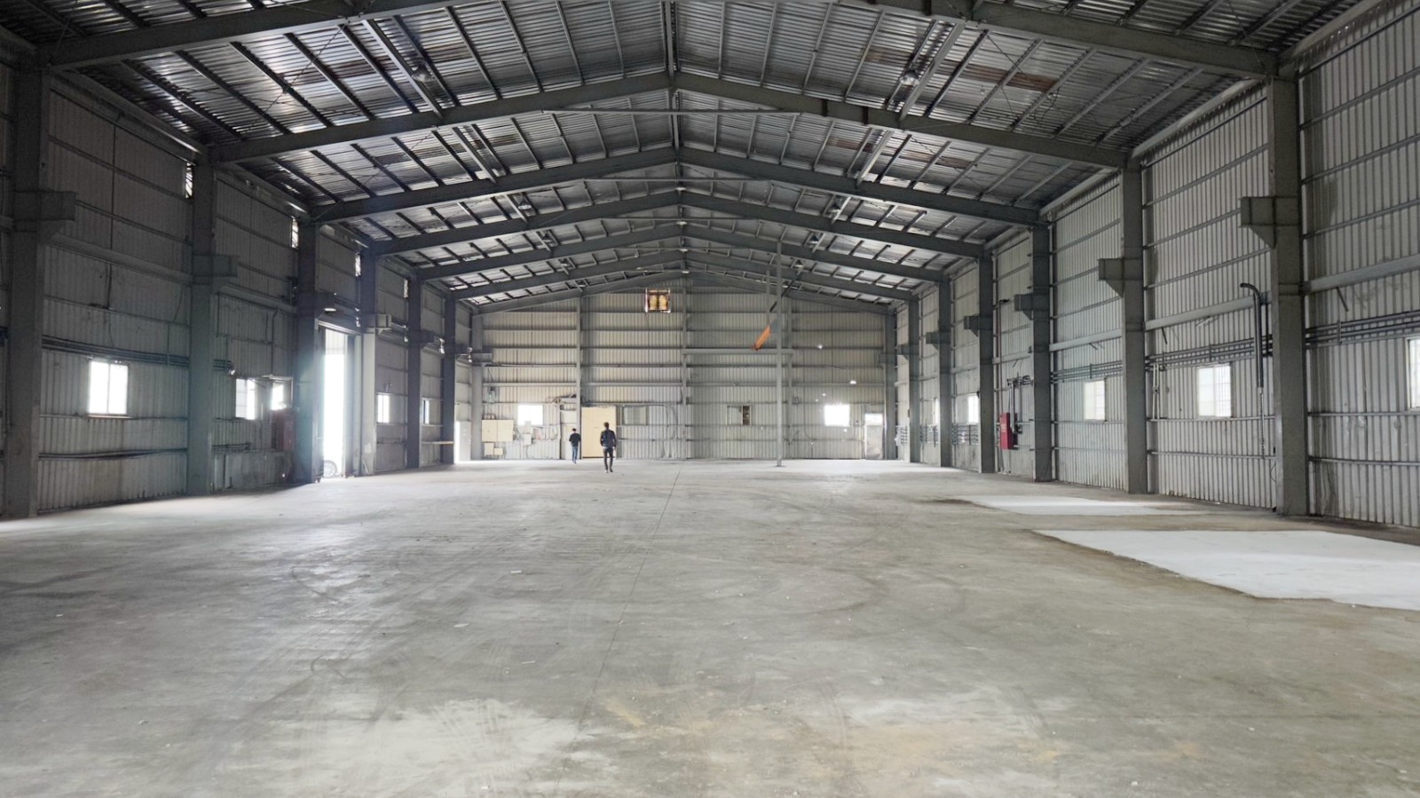 龍潭/挑高8.5米/鋼構廠房(可廠登)? •    桃園廠房工業地買賣/建地/徵收農地/廠房出租