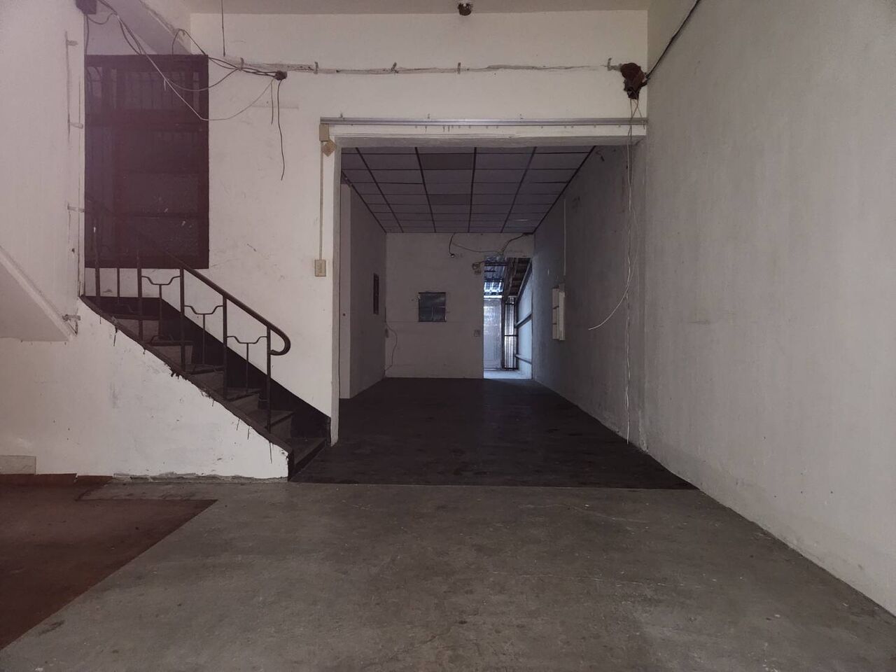 南崁交流道旁甲工透天廠房