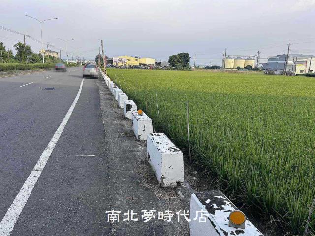 六甲區~中社段-六甲20米路前後臨路美農地-洽0912012388 蔡銘勳
