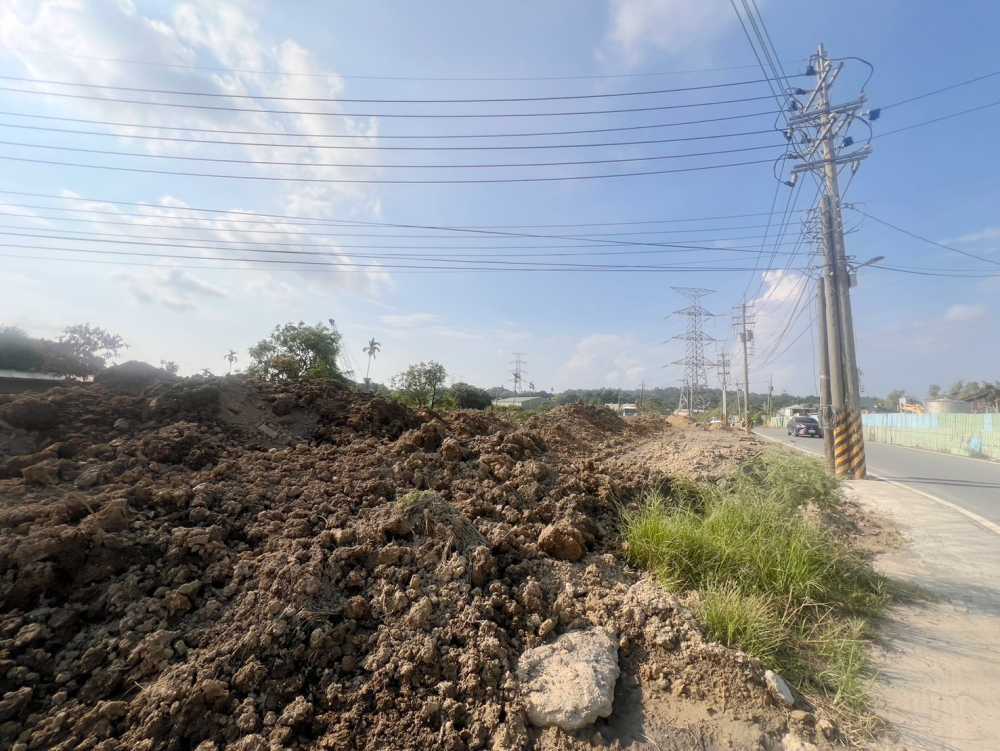 仁武區觀音湖段方正都內農地 自用投資好標的