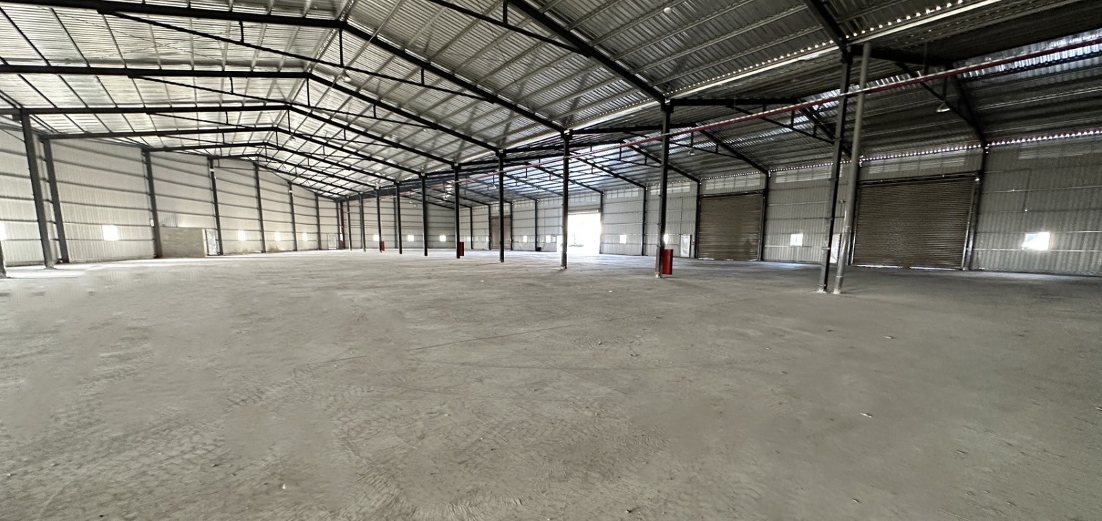 八里千坪挑高7米/碼頭/物流廠 •   新北市廠房工業地買賣/建地/徵收農地/廠房出租