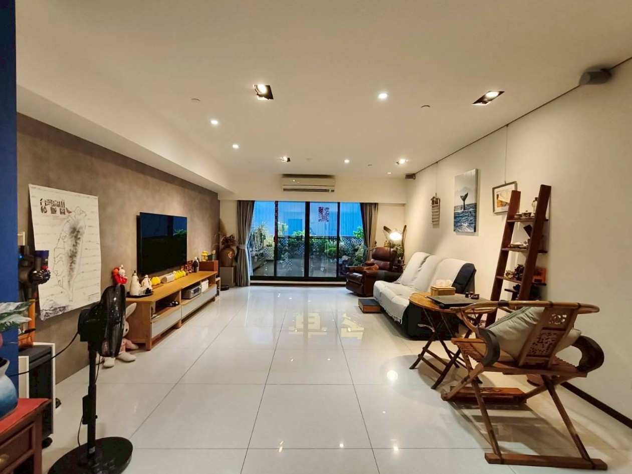 ⭐亞灣輕軌 輕奢裝潢 四房+大平車⭐