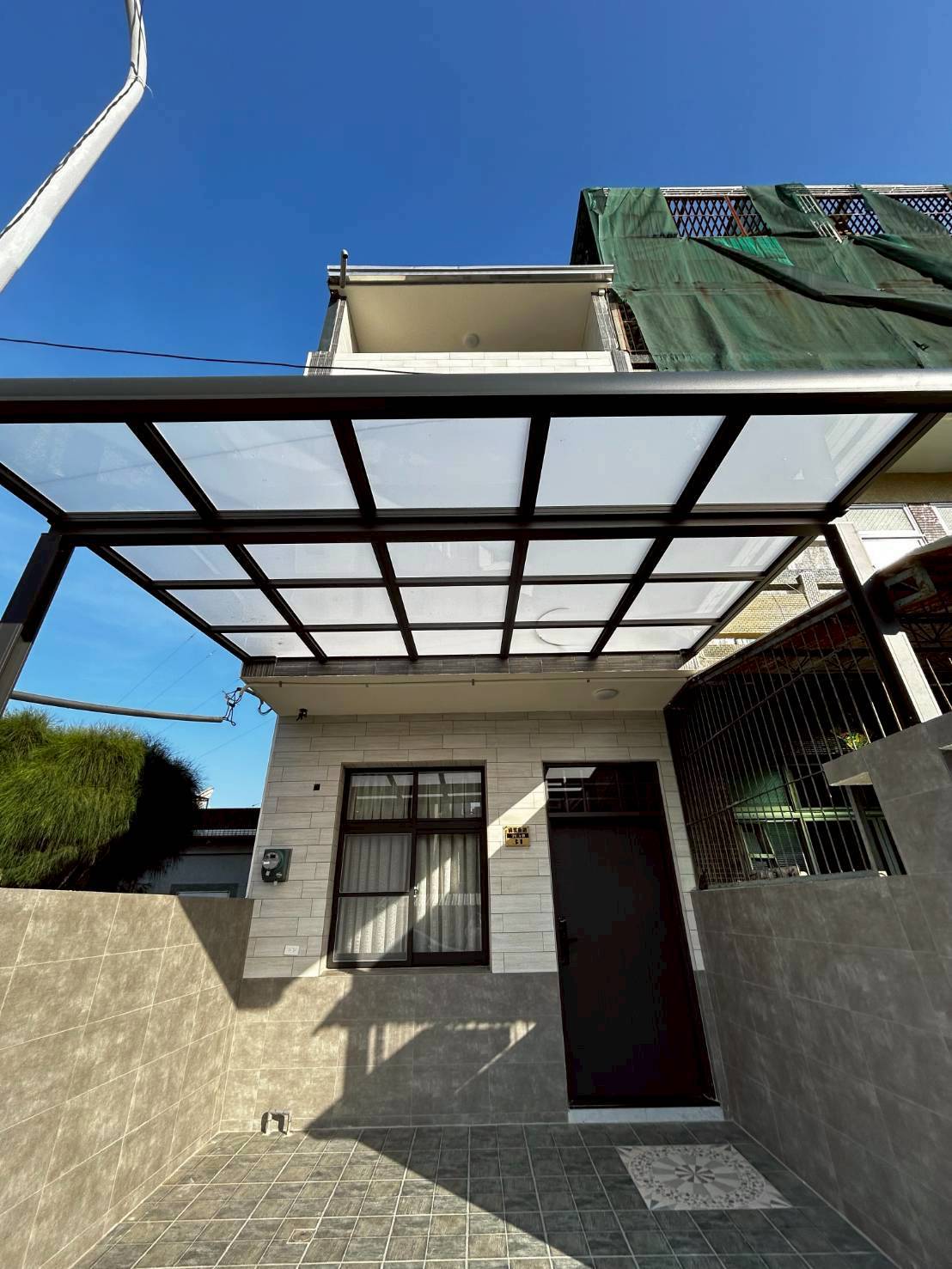 東區南田公園旁・邊間車庫別墅｜全新整理稀有釋出