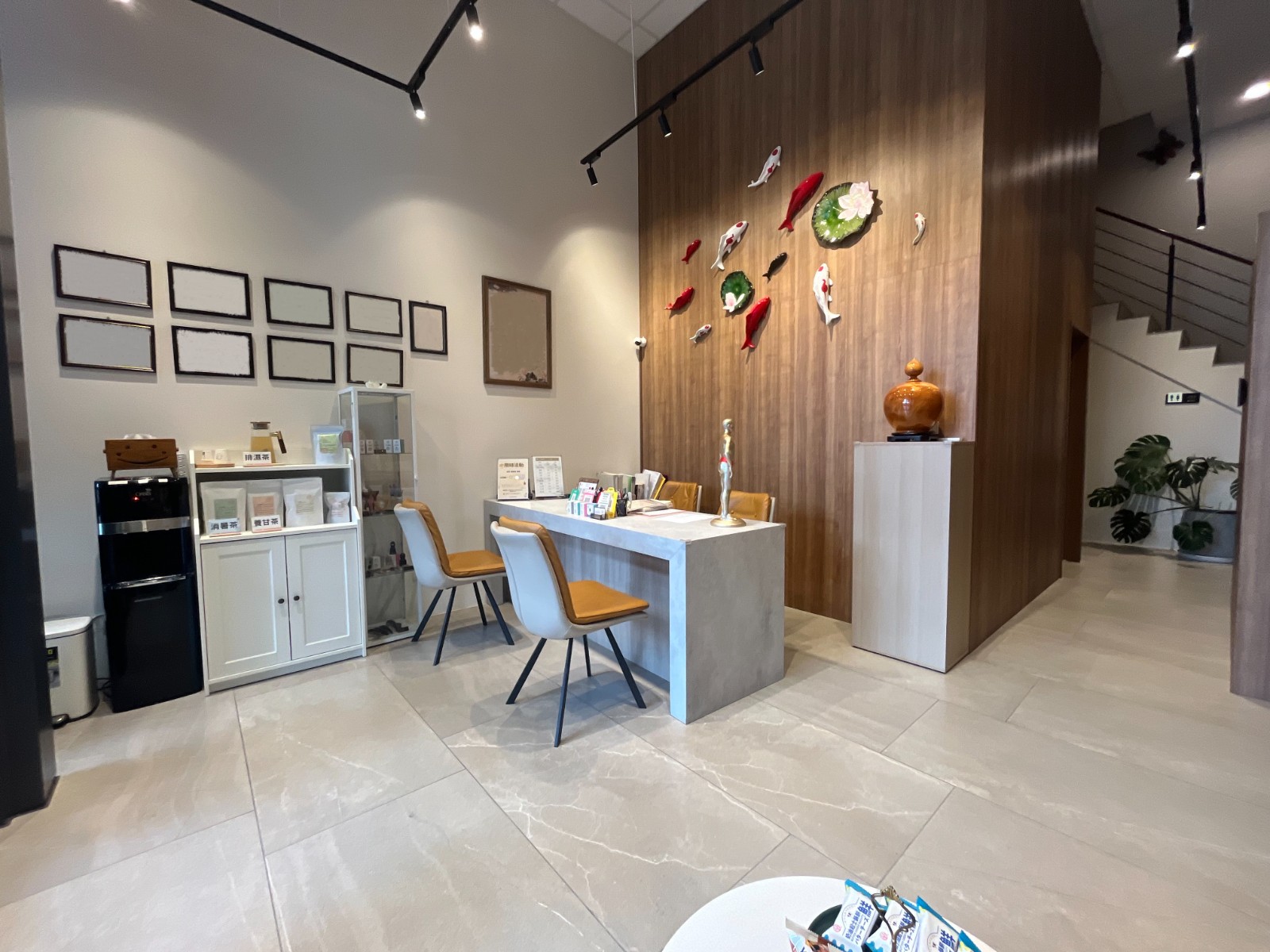 太平新興路賺錢店面車位