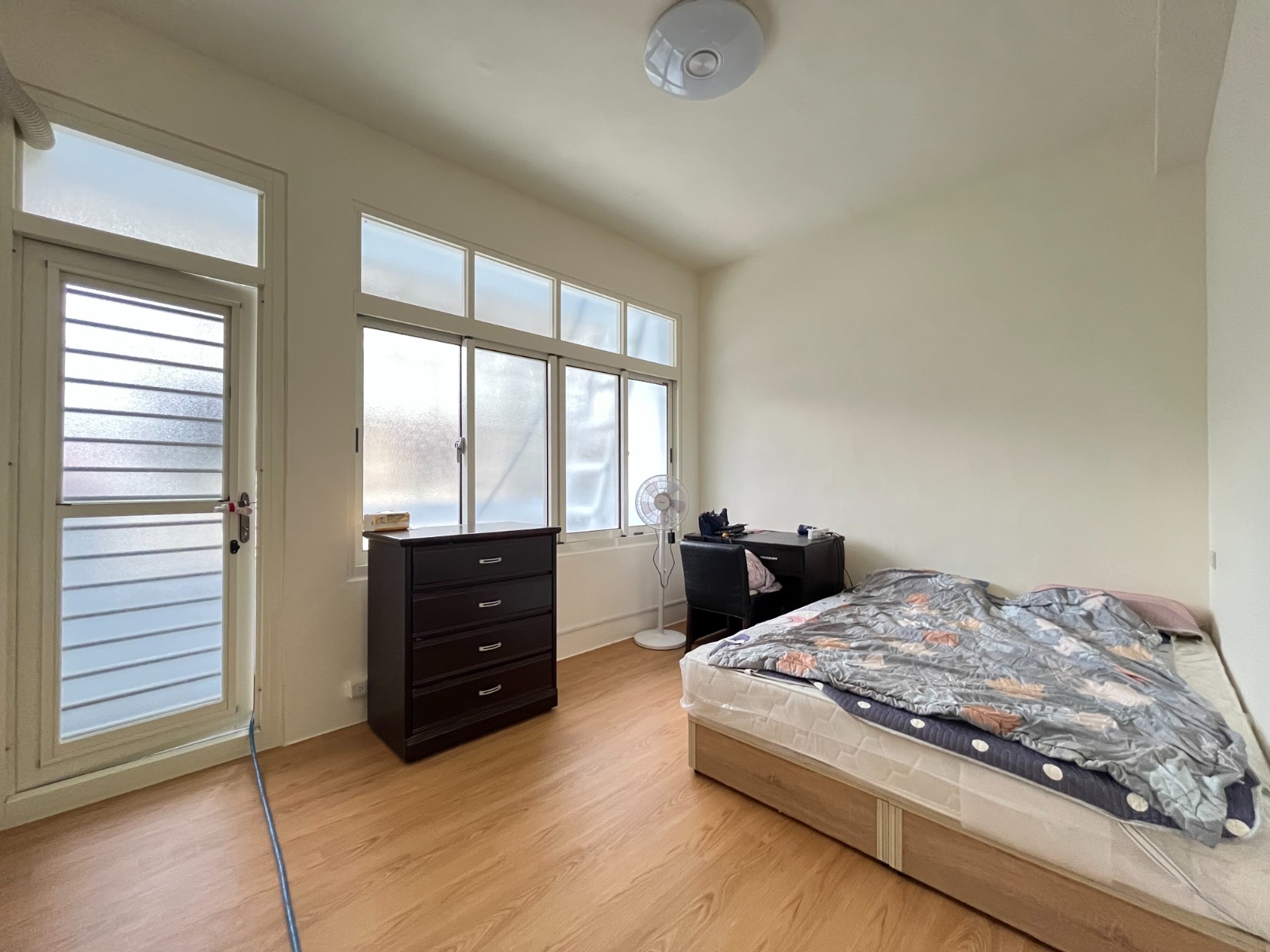 太平商圈近學校清新透天厝