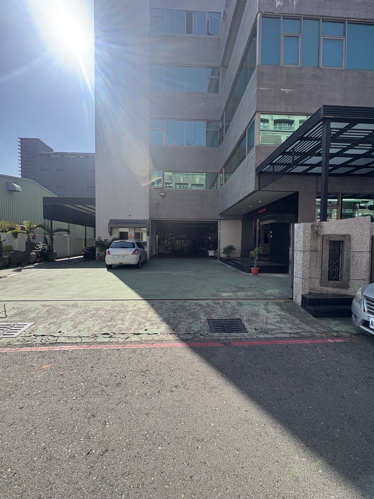 【鼓山區匠心獨造SRC乙工廠房】使用近千坪!!