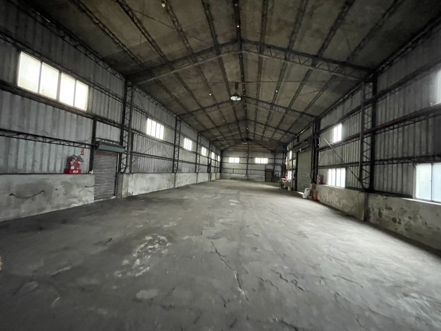 平鎮工業區/12米路/挑高廠房 &bull;    桃園廠房買賣/工業地/建地/徵收農地/廠房出租