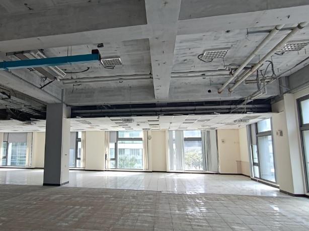 內湖交流道旁挑高廠辦(可分租)