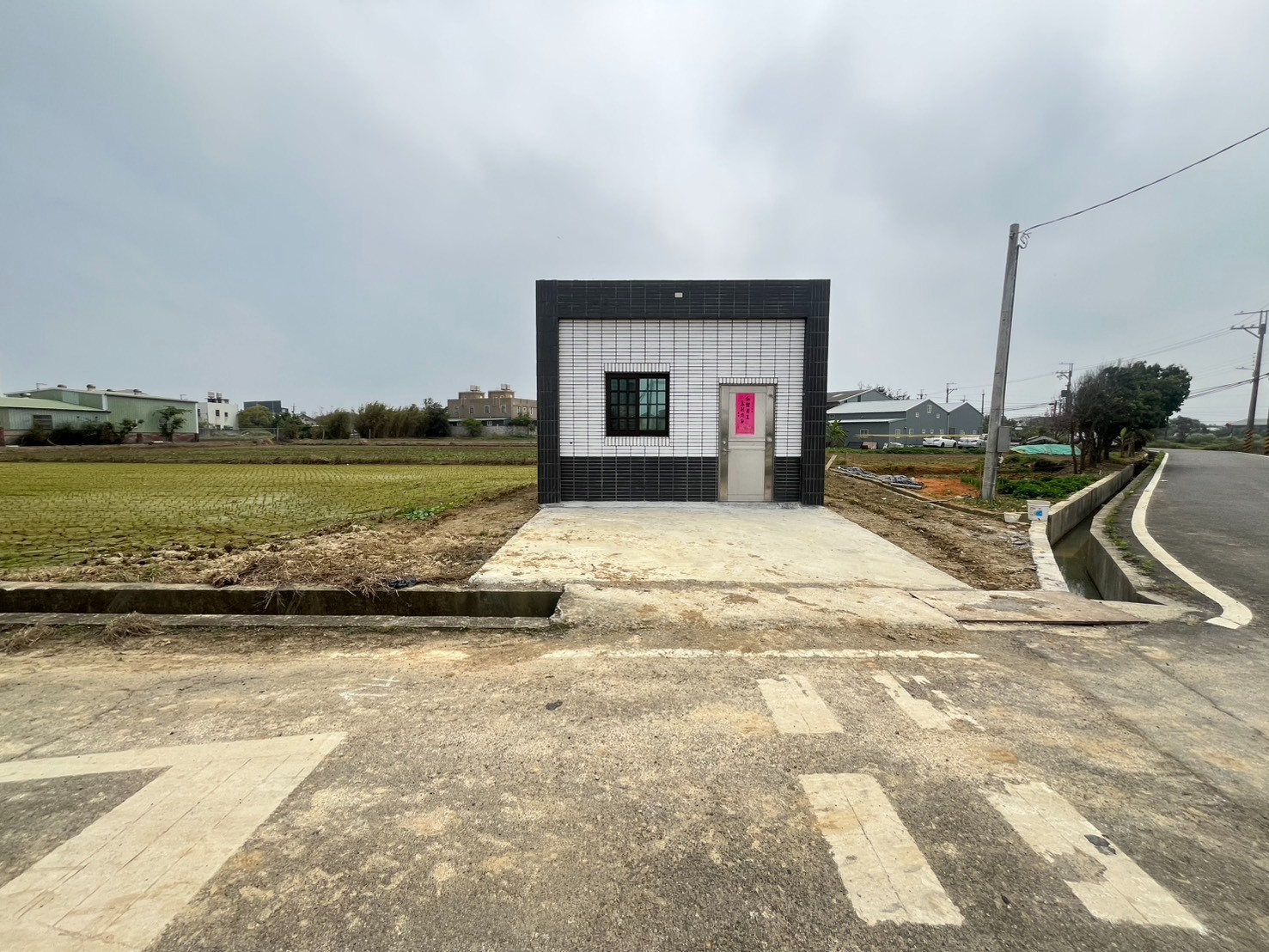 ❤️☞新屋後湖近市區資材室農地☜❤️