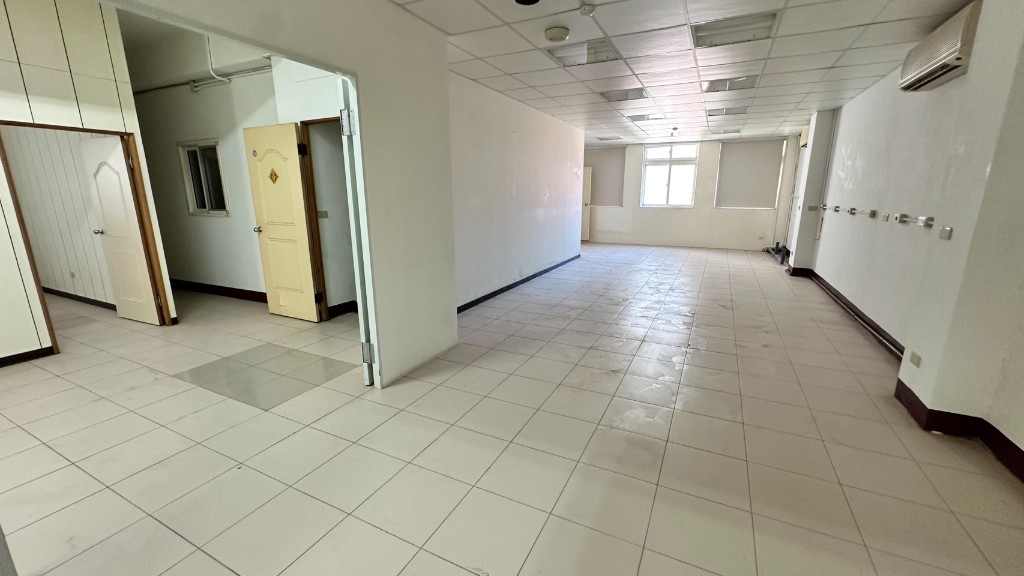 南崁面寬RC貨梯廠房