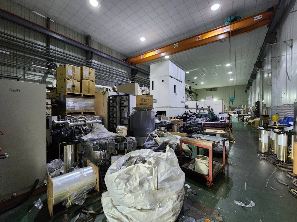 工業區挑高鋼構廠