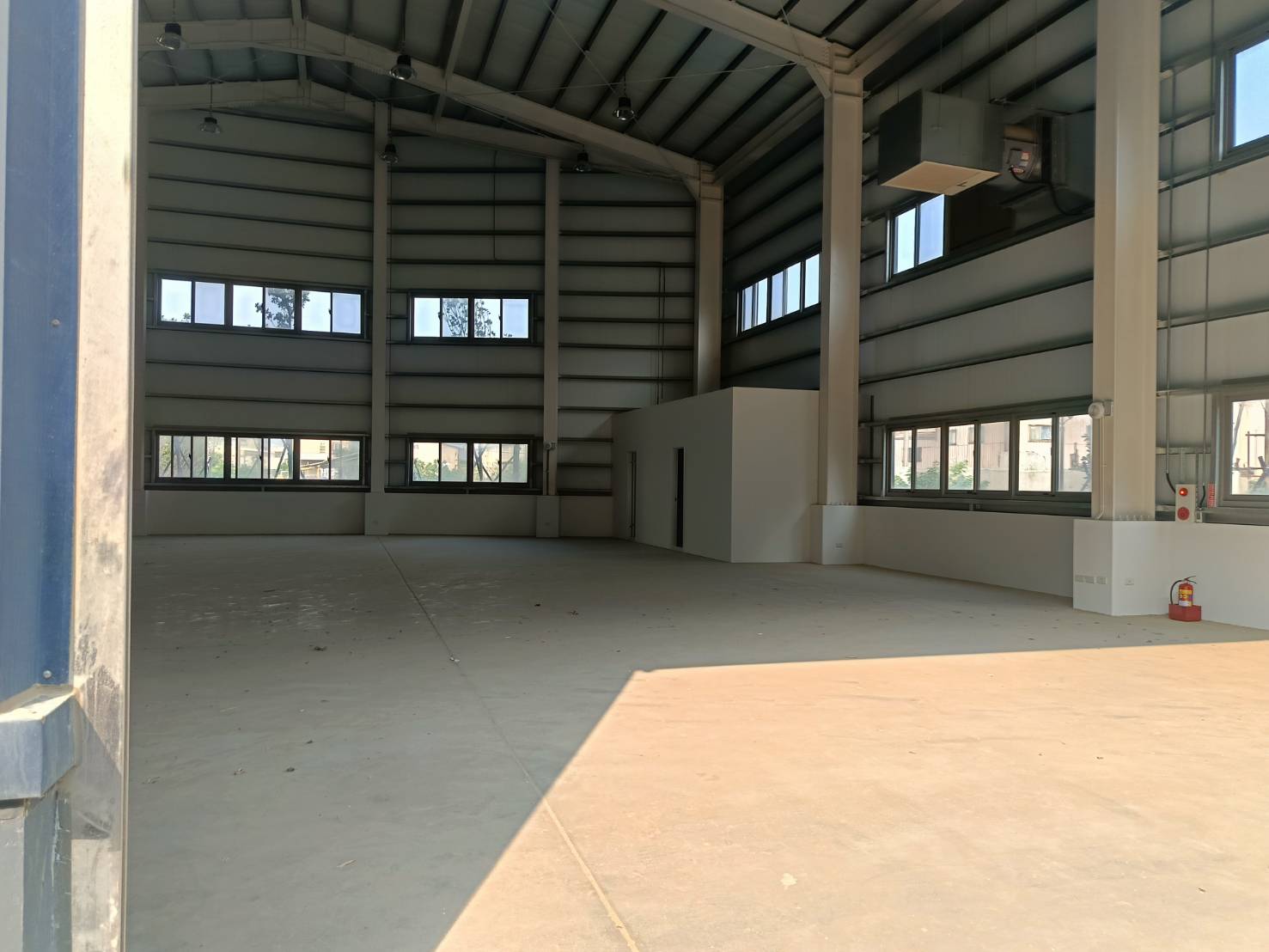 新竹市/挑高7米/全新RC廠房(可廠登) &bull;  新竹廠房買賣/工業地/建地/徵收農地/廠房出租