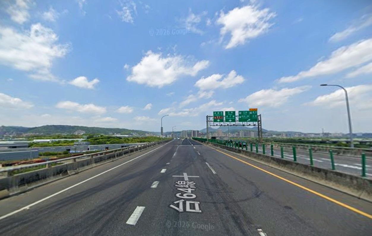 中和/10米路/獨棟挑高鋼構廠房  &bull;   新北市廠房買賣/工業地/建地/徵收農地/廠房出租