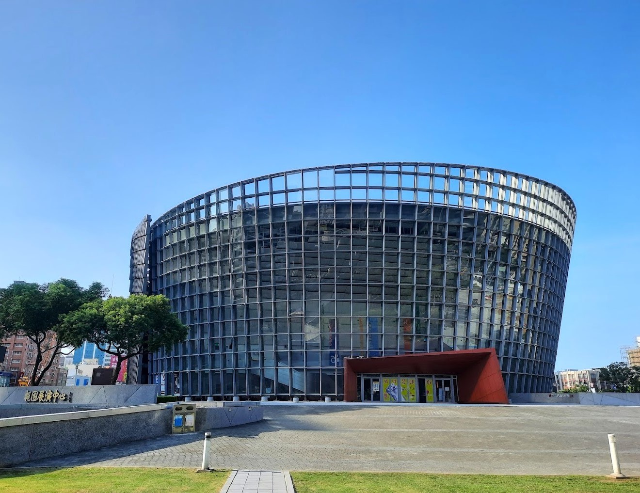 藝文特區/20米路/建地 &bull;    桃園工業地廠房買賣/建地/徵收農地/廠房出租
