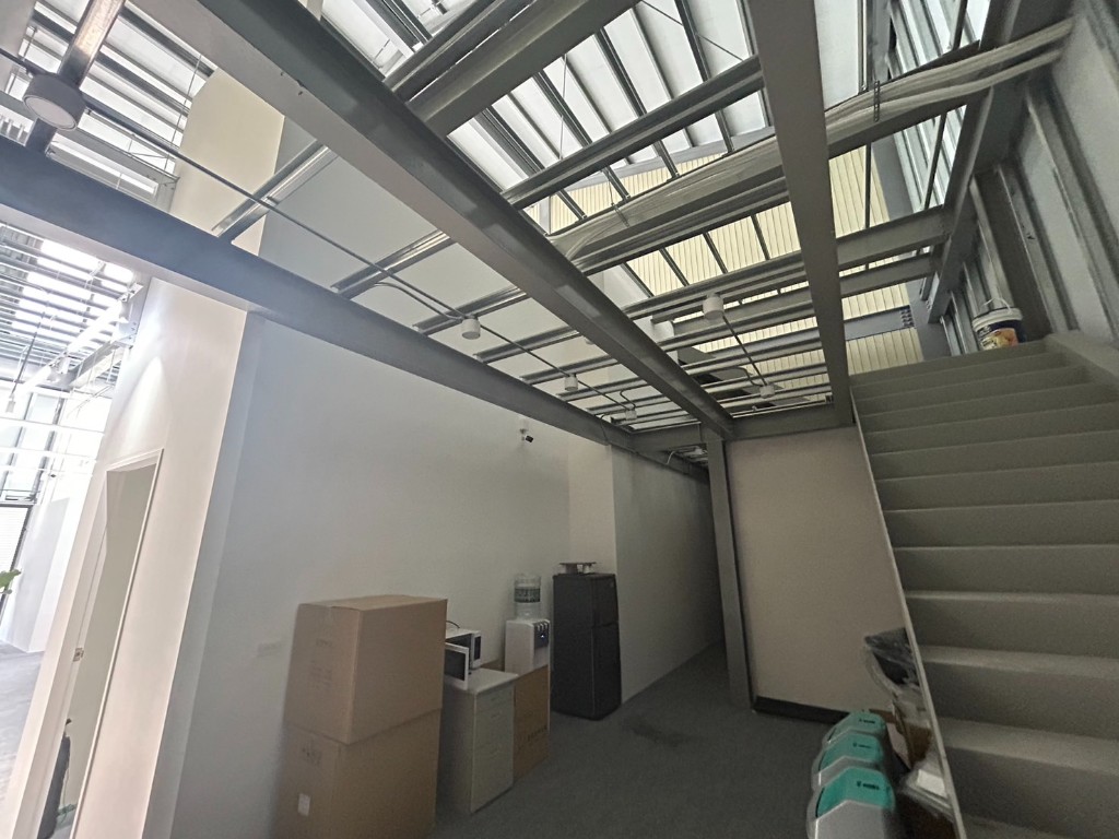茄苳交流道C棟挑高11.5米可廠登廠房｜工業地買賣｜廠房買賣出租｜亞輪工業地廠房