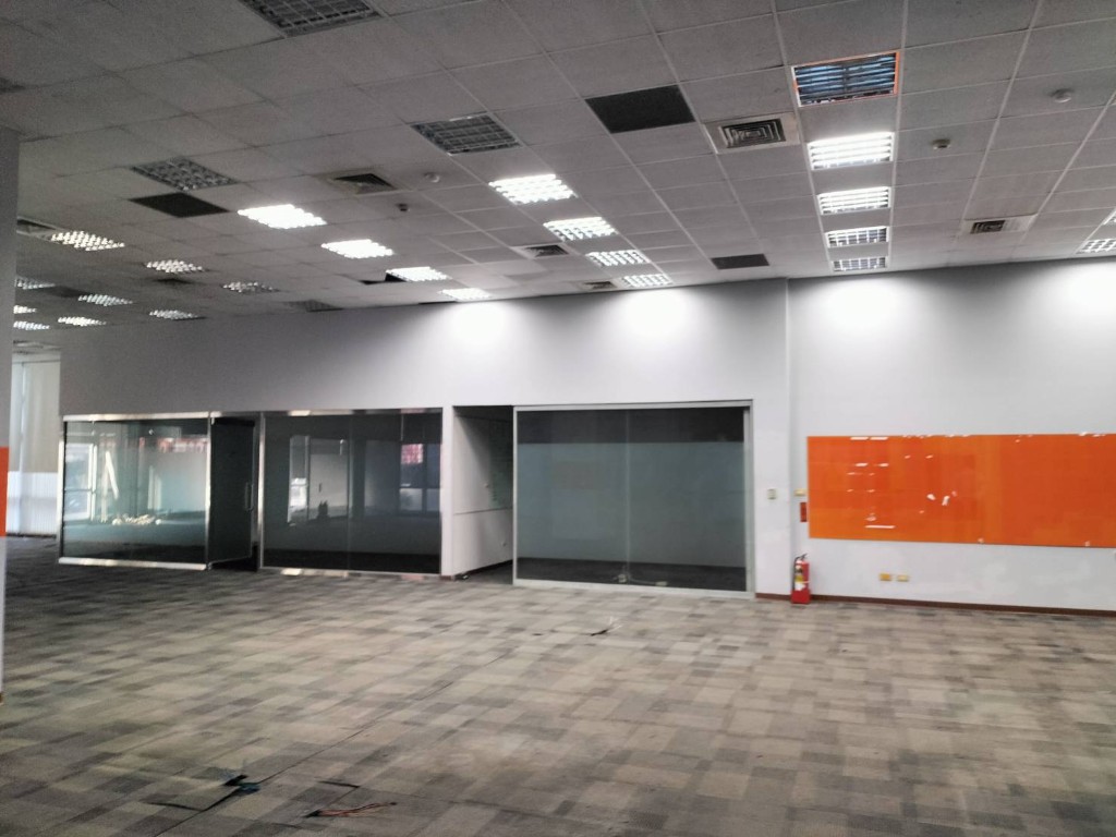 近國1內湖交流道挑高可廠登碼頭廠房｜工業地買賣｜廠房買賣出租｜亞輪工業地廠房