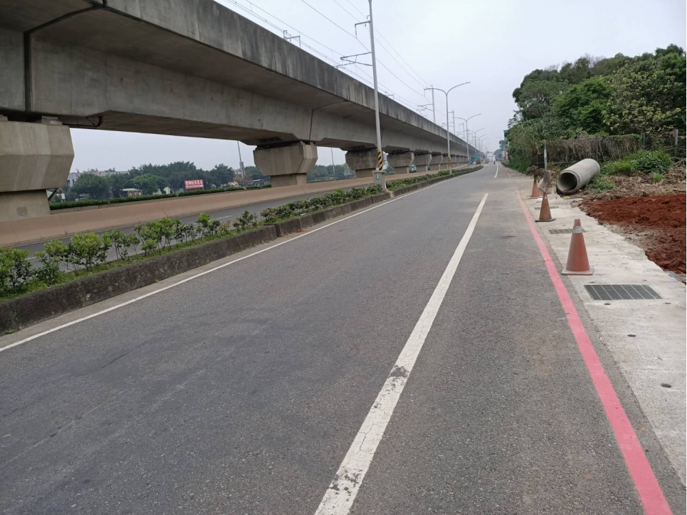 中壢正高鐵南路旁水利用地