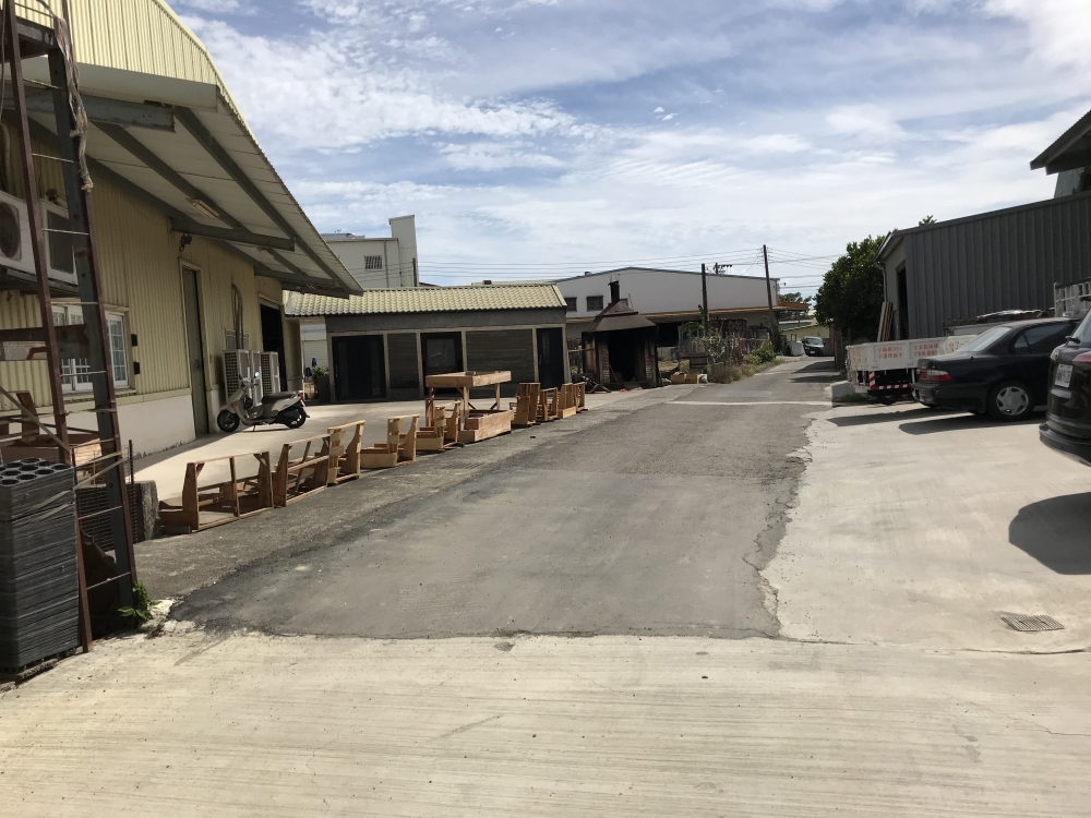 鳥松水管路舊制鄰路廠房（陳美鳳）