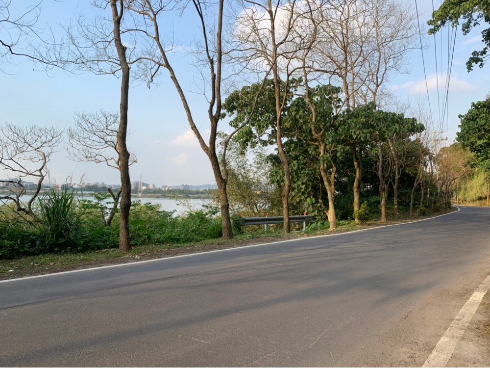 鳶山休閒林地