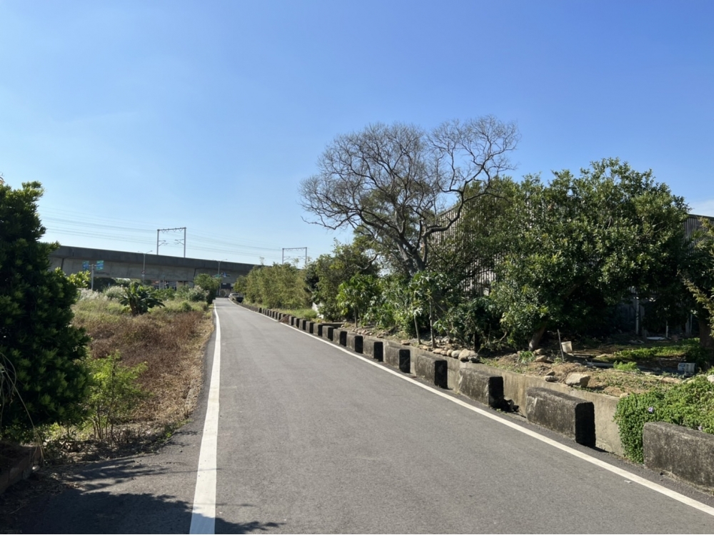 南青路挑高廠房出租