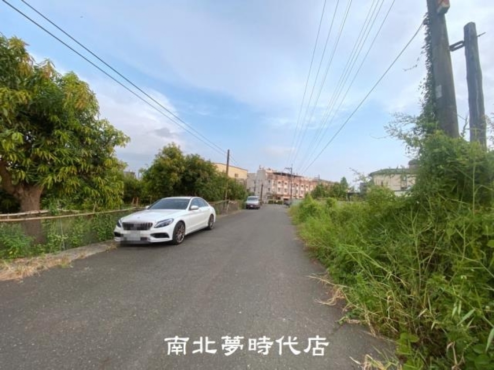 阿蓮區~阿蓮國中4分角窗都內農地-洽0912 012 388 蔡銘勳