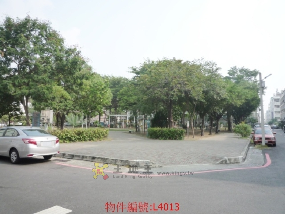 北區 和緯面公園三角窗41坪建地*0936252225