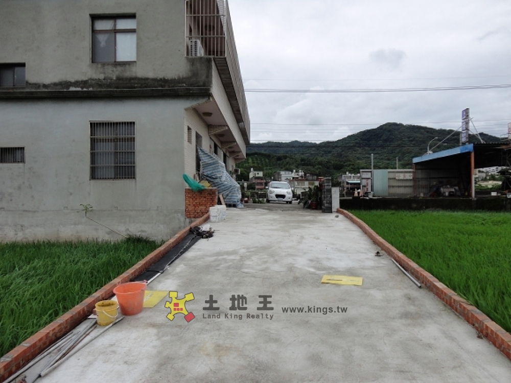 芎林交流道富林路田