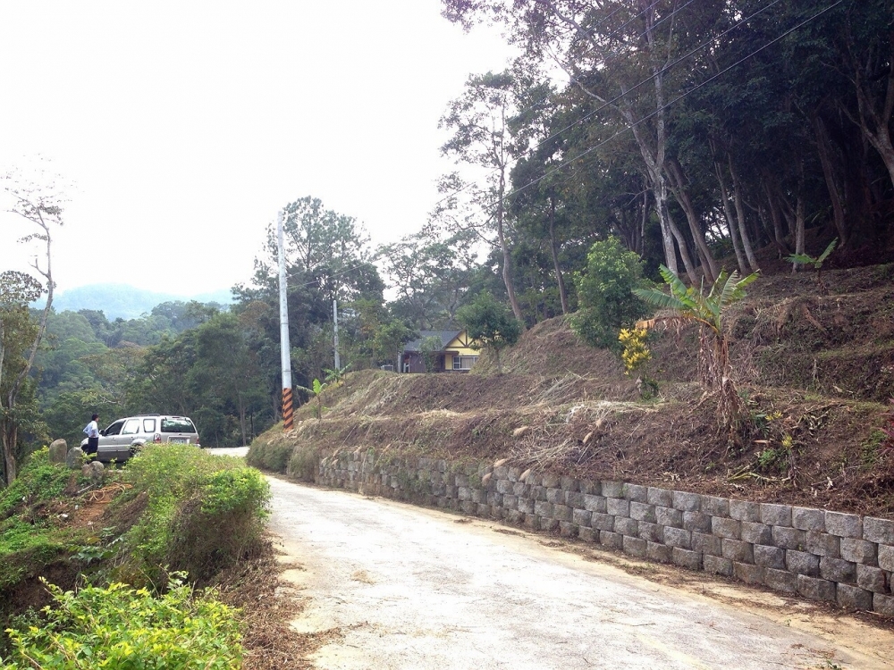 北埔湖邊美農地